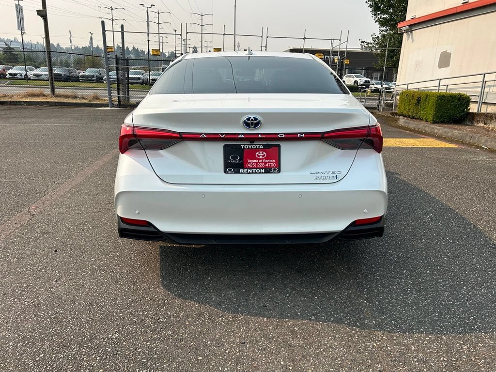 Certified 2021 Toyota Avalon Limited w/ Advanced Safety Package FWD image 6