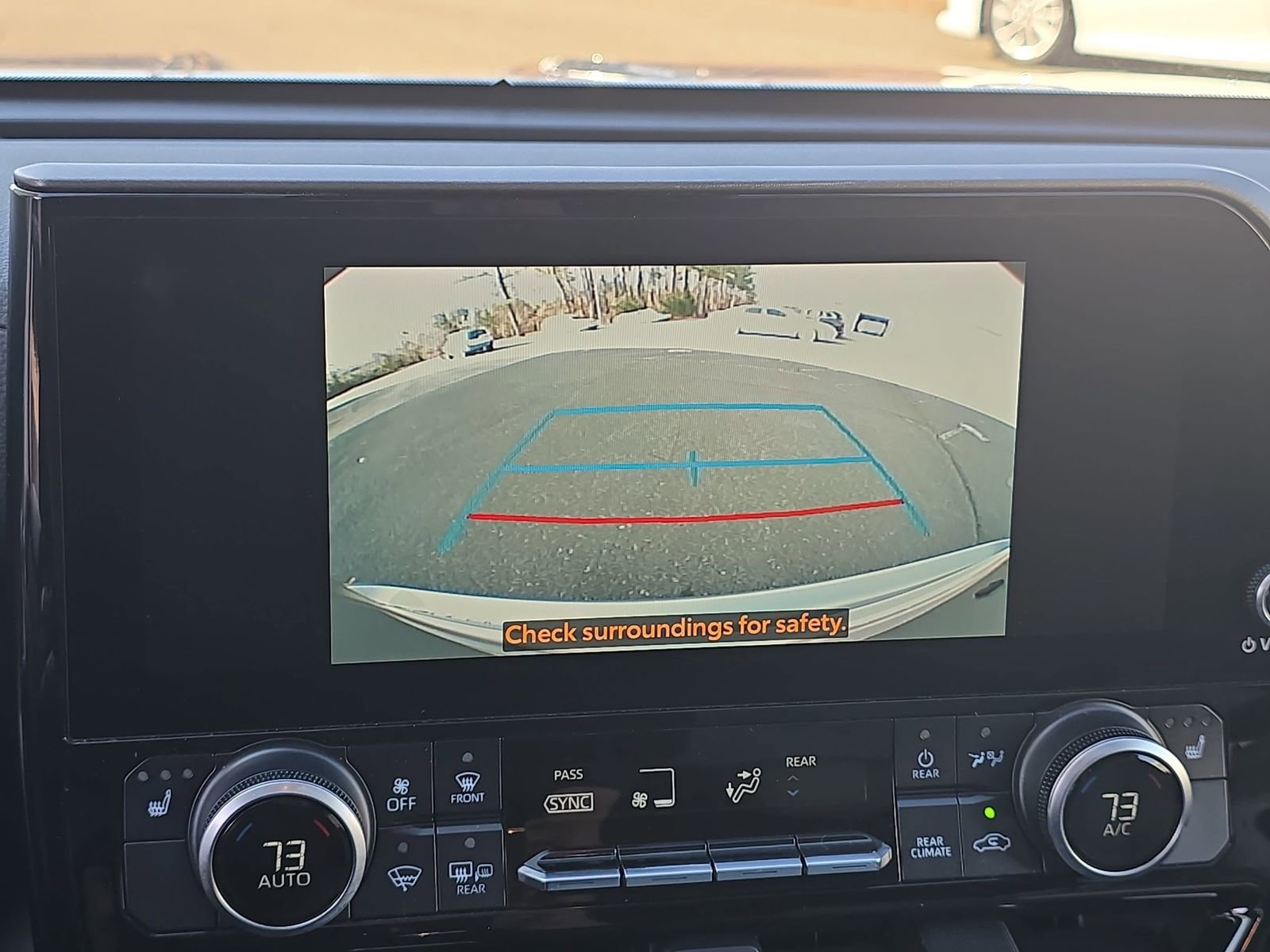 Used 2023 Toyota Highlander XLE image 32