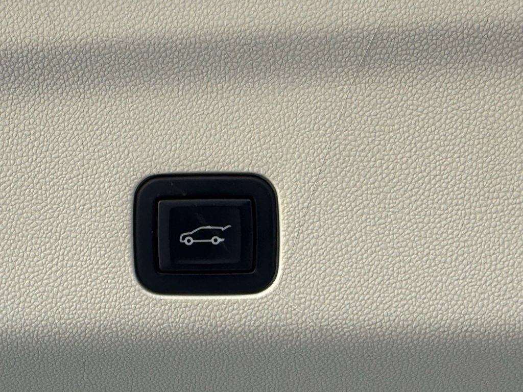 Used 2023 Cadillac Escalade Sport Platinum AWD/4WD image 19