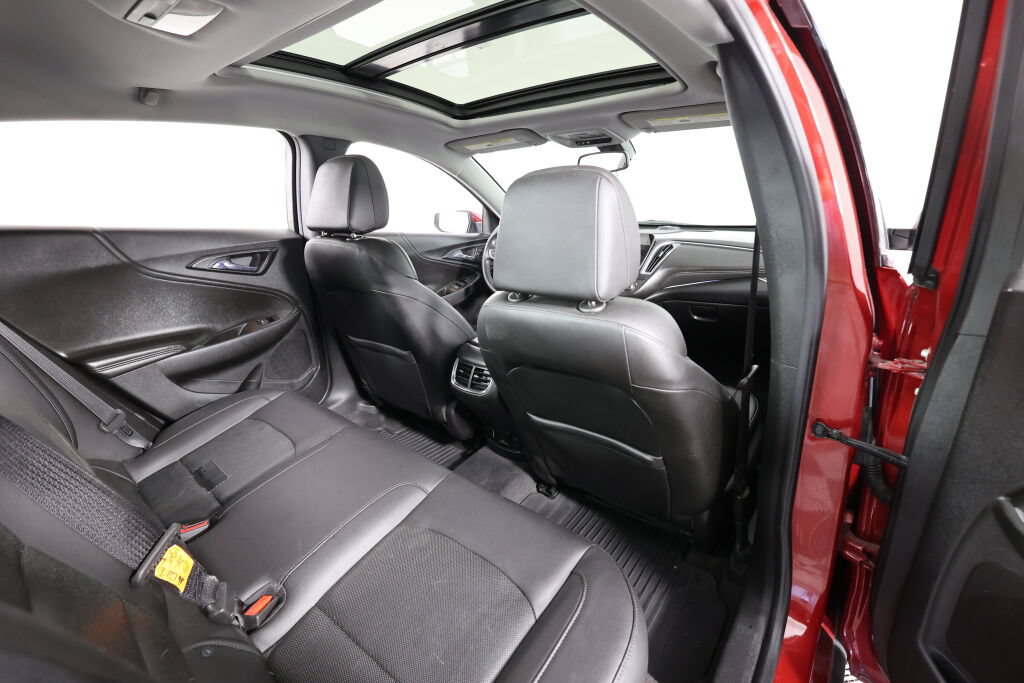 Used 2016 Chevrolet Malibu Premier FWD image 19