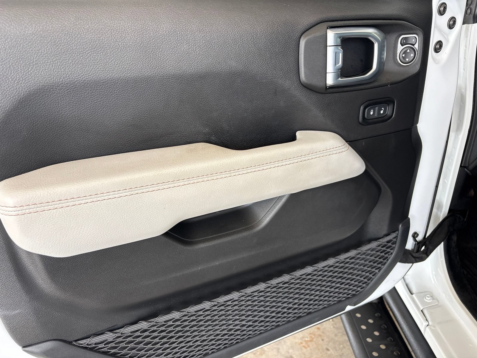 Used 2021 Jeep Wrangler Unlimited Sahara AWD/4WD image 10