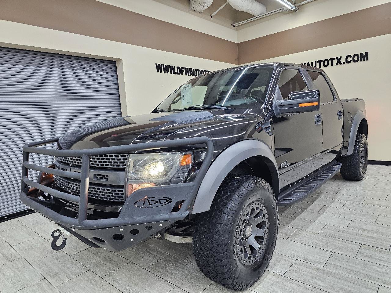 Used 2014 Ford F150 Raptor w/ Equipment Group 801A Luxury image 2