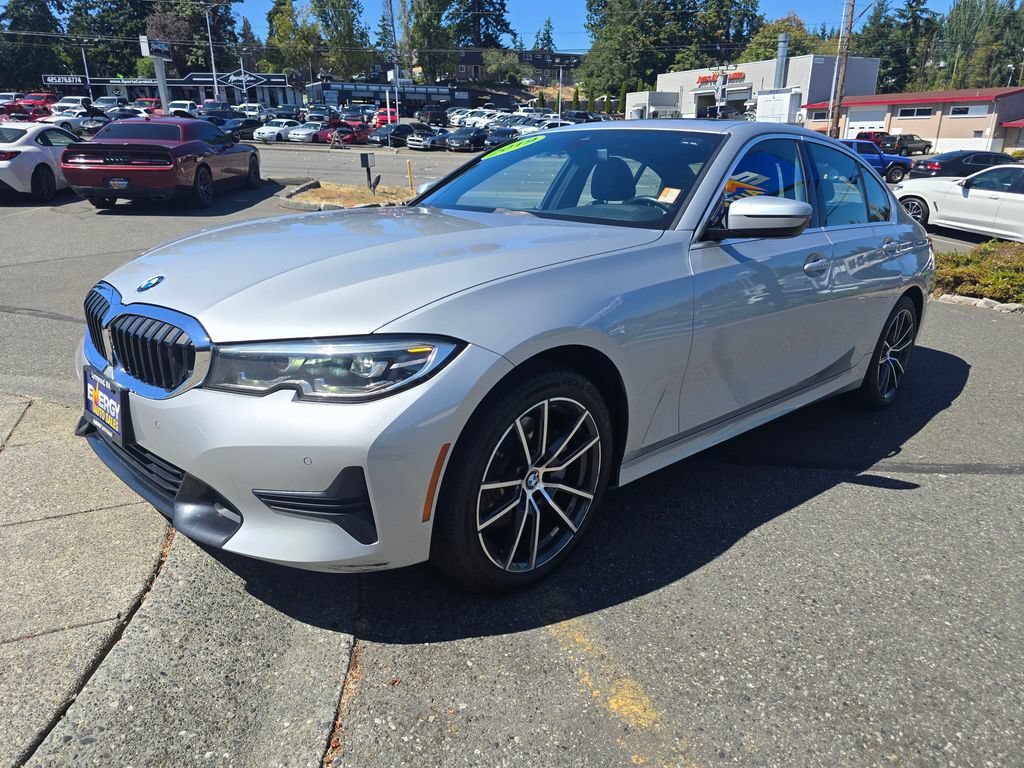 Used 2019 BMW 330i xDrive Sedan w/ Convenience Package AWD/4WD image 3