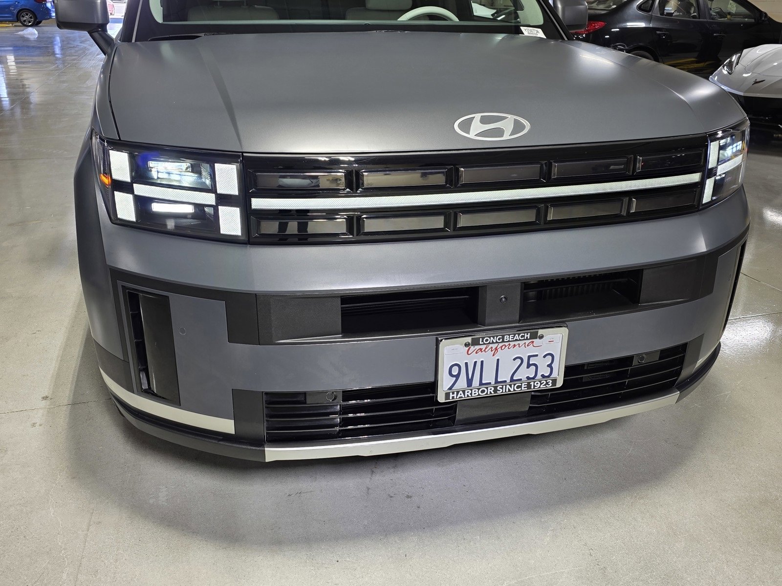 Certified 2025 Hyundai Santa Fe Limited image 9