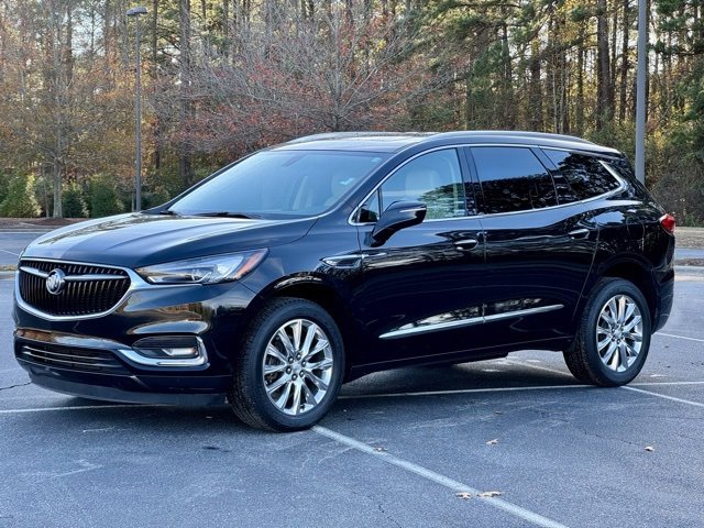 Used 2020 Buick Enclave Essence w/ Sound and Sites Package image 2