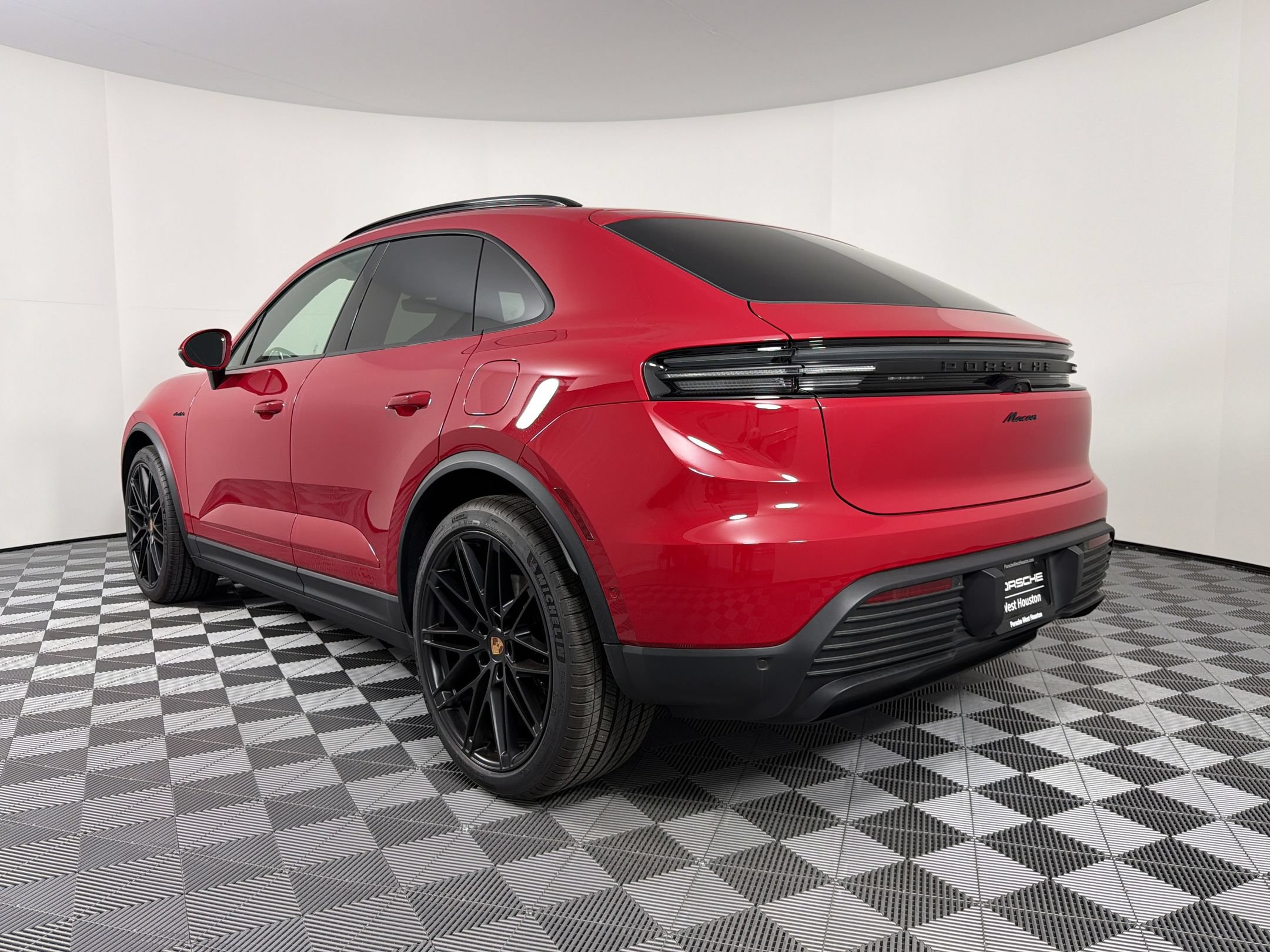 New 2026 Porsche Macan Electric RWD image 3