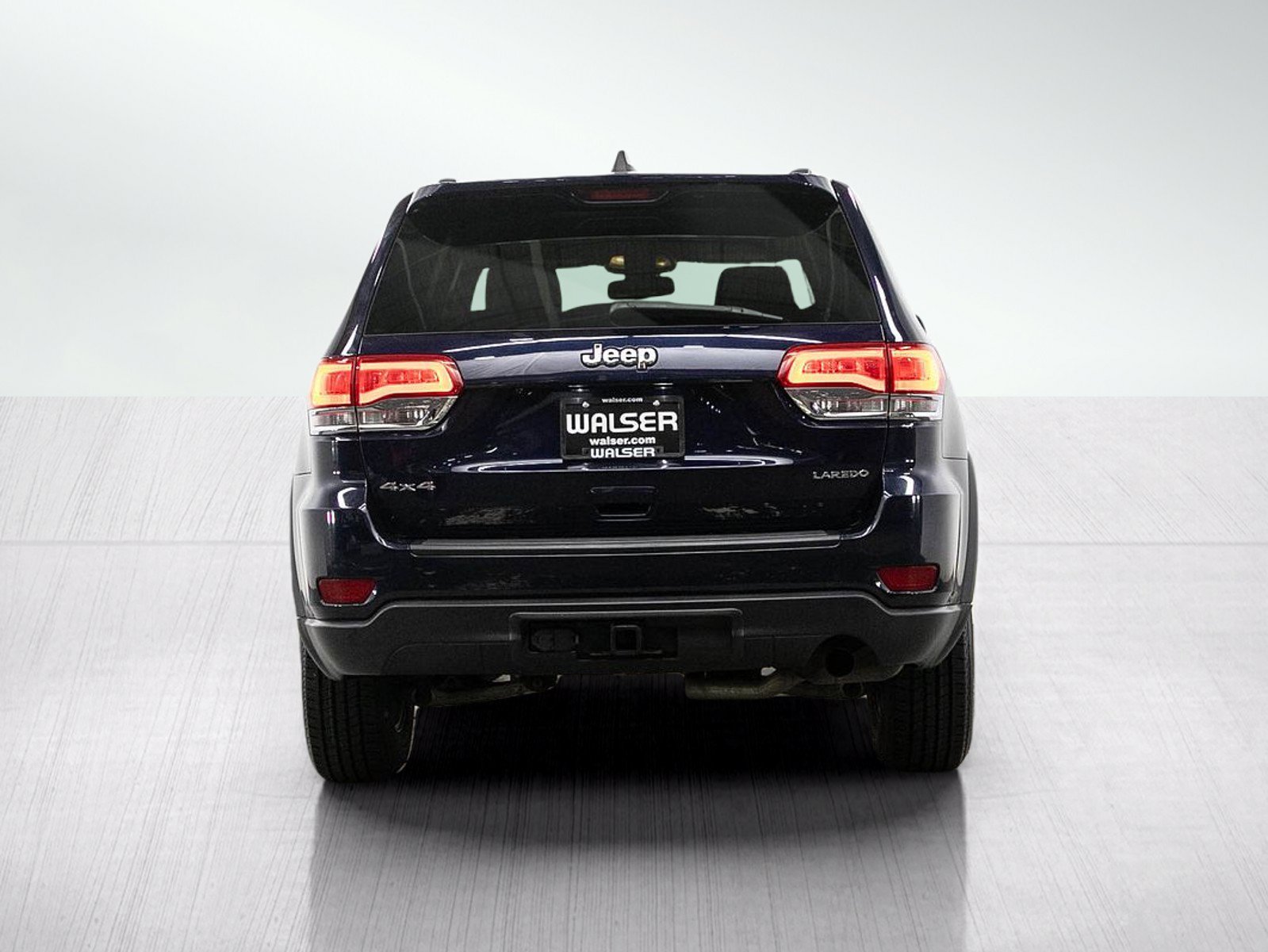 Used 2015 Jeep Grand Cherokee Laredo w/ Quick Order Package 23E AWD/4WD image 4