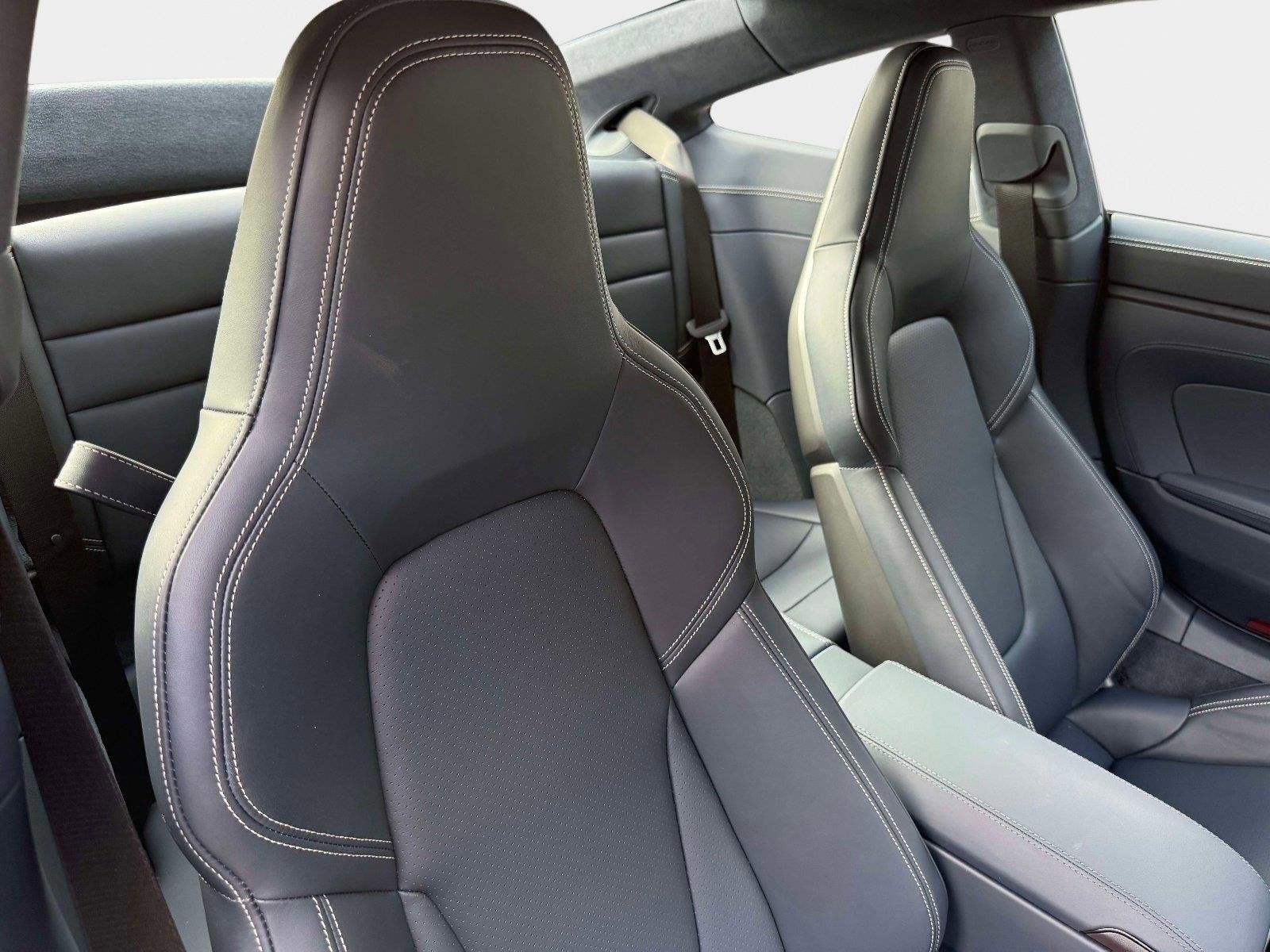 Used 2025 Porsche 911 Carrera GTS image 30