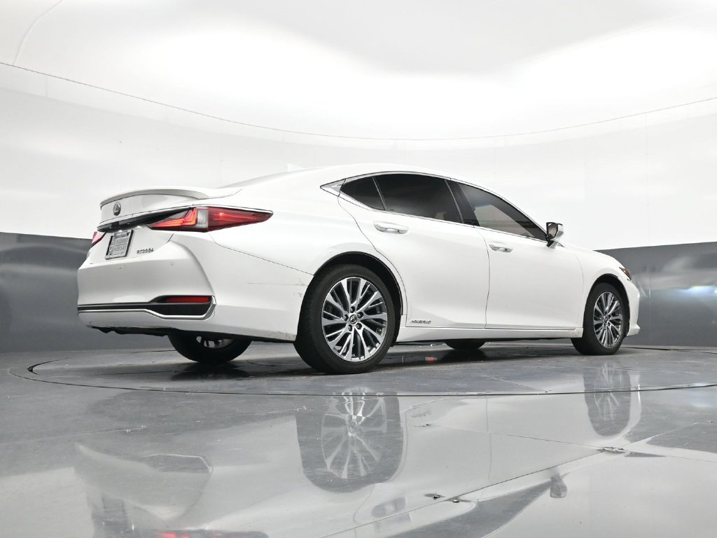 Used 2019 Lexus ES 300h w/ Premium Package FWD image 25