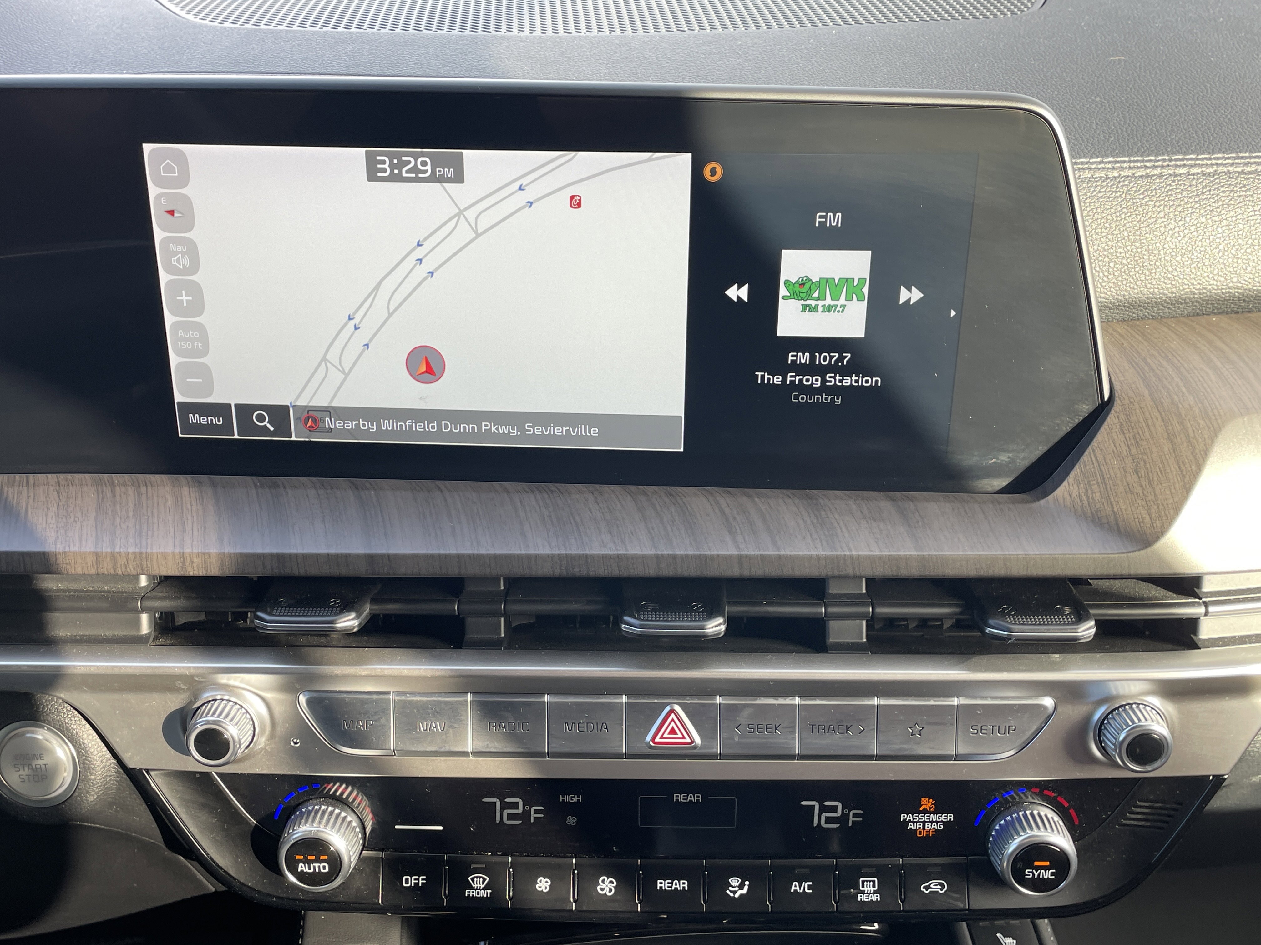 Used 2023 Kia Telluride EX w/ EX Captain's Chair Package image 27