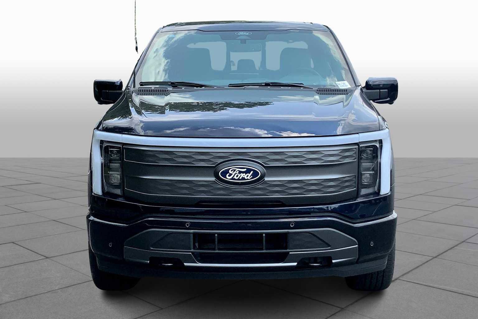 New 2025 Ford F150 Lightning Lariat image 3
