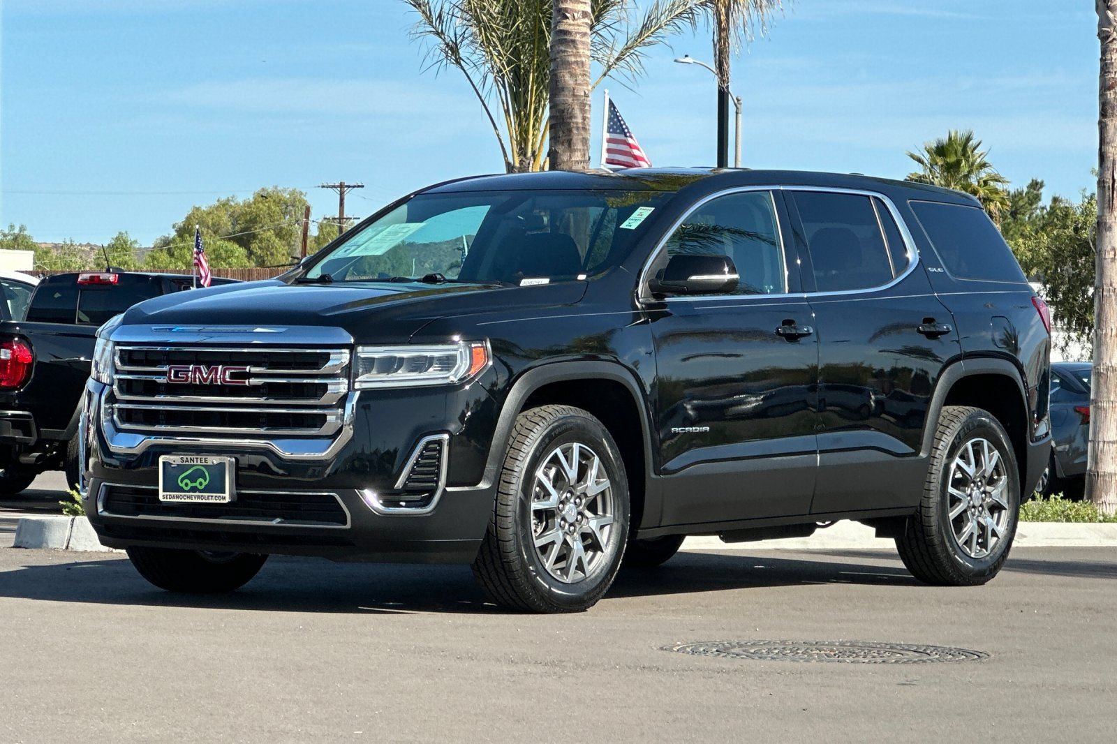 Certified 2021 GMC Acadia SLE w/ LPO, Cargo Package FWD image 8