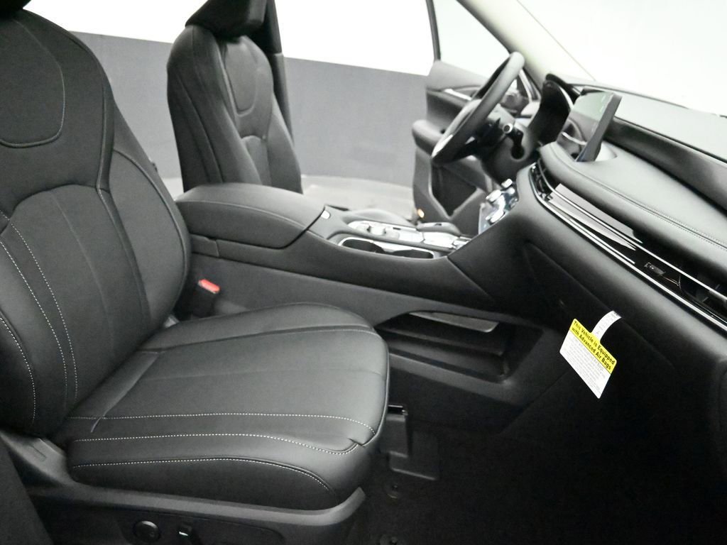 Certified 2025 INFINITI QX60 Luxe image 31