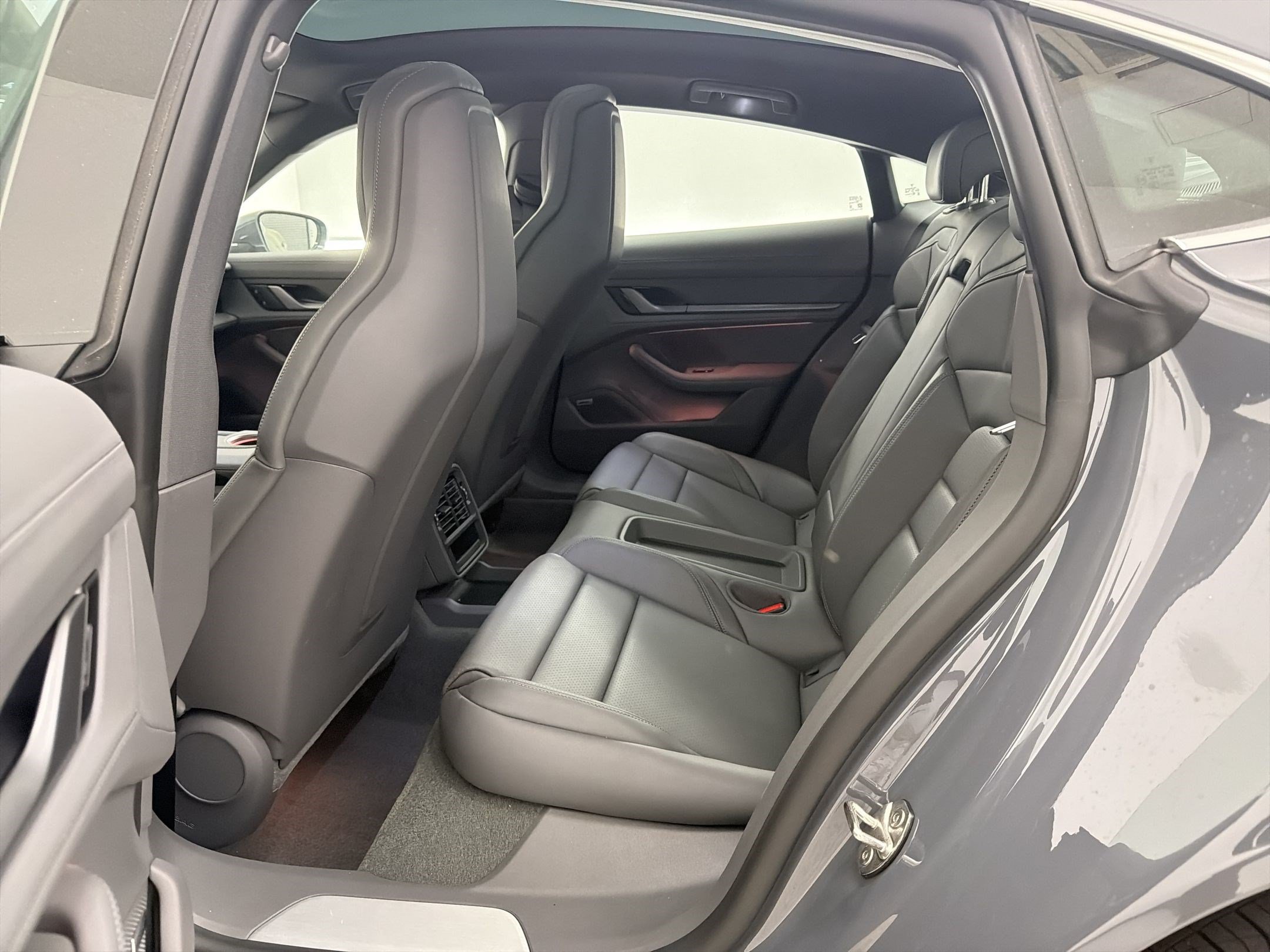 New 2026 Porsche Taycan 4S AWD/4WD image 13