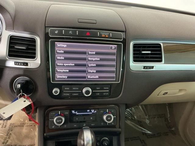 Used 2016 Volkswagen Touareg VR6 AWD/4WD image 18