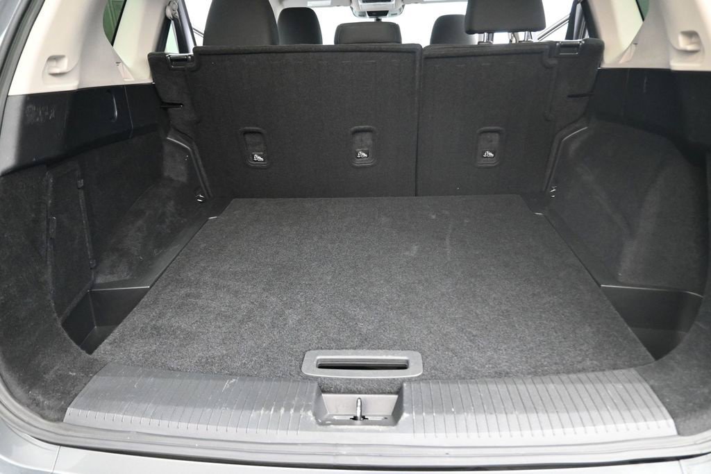 Used 2025 Nissan Rogue S FWD image 14
