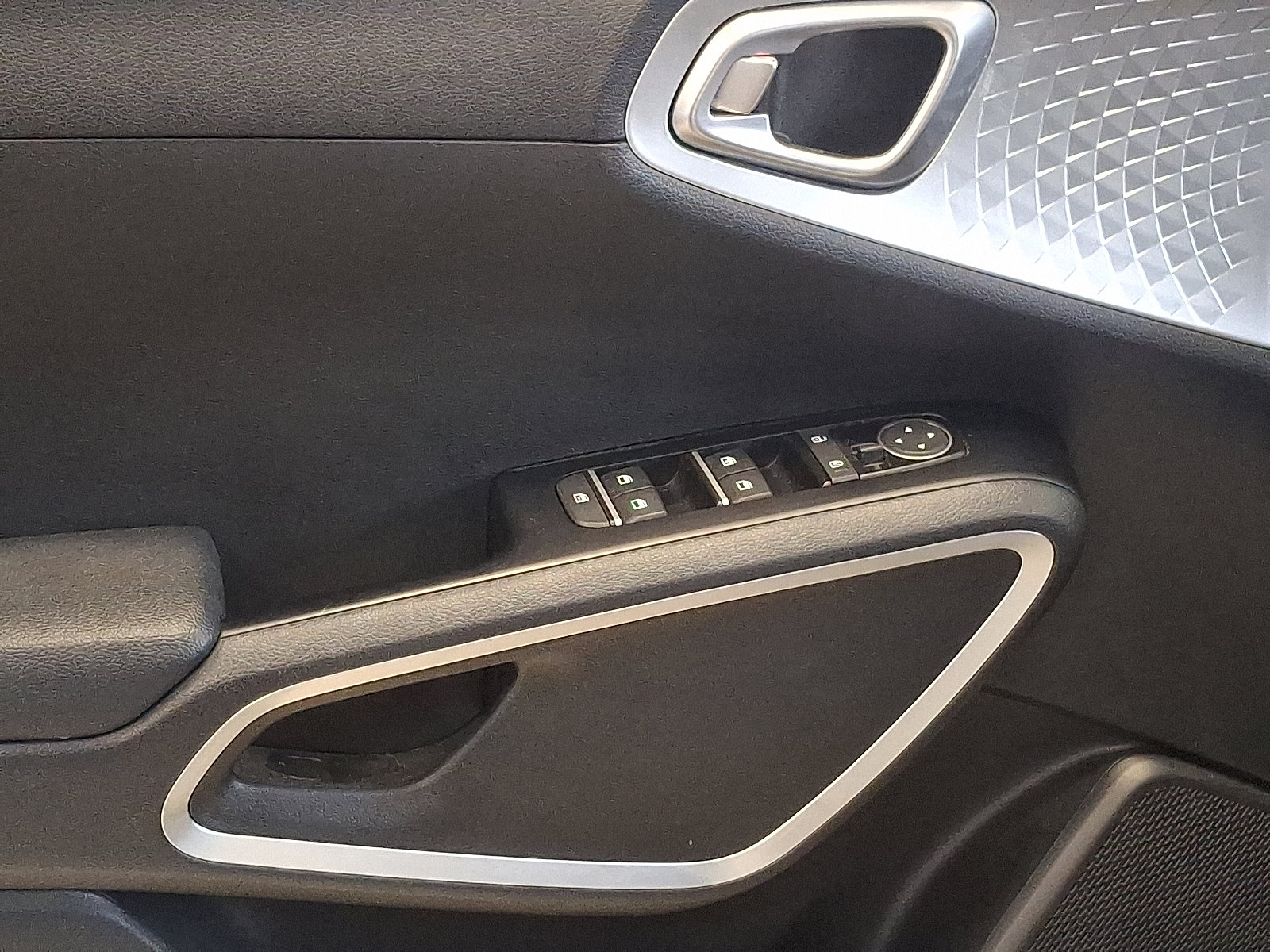 Certified 2023 Kia Soul LX w/ LX Technology Package image 12