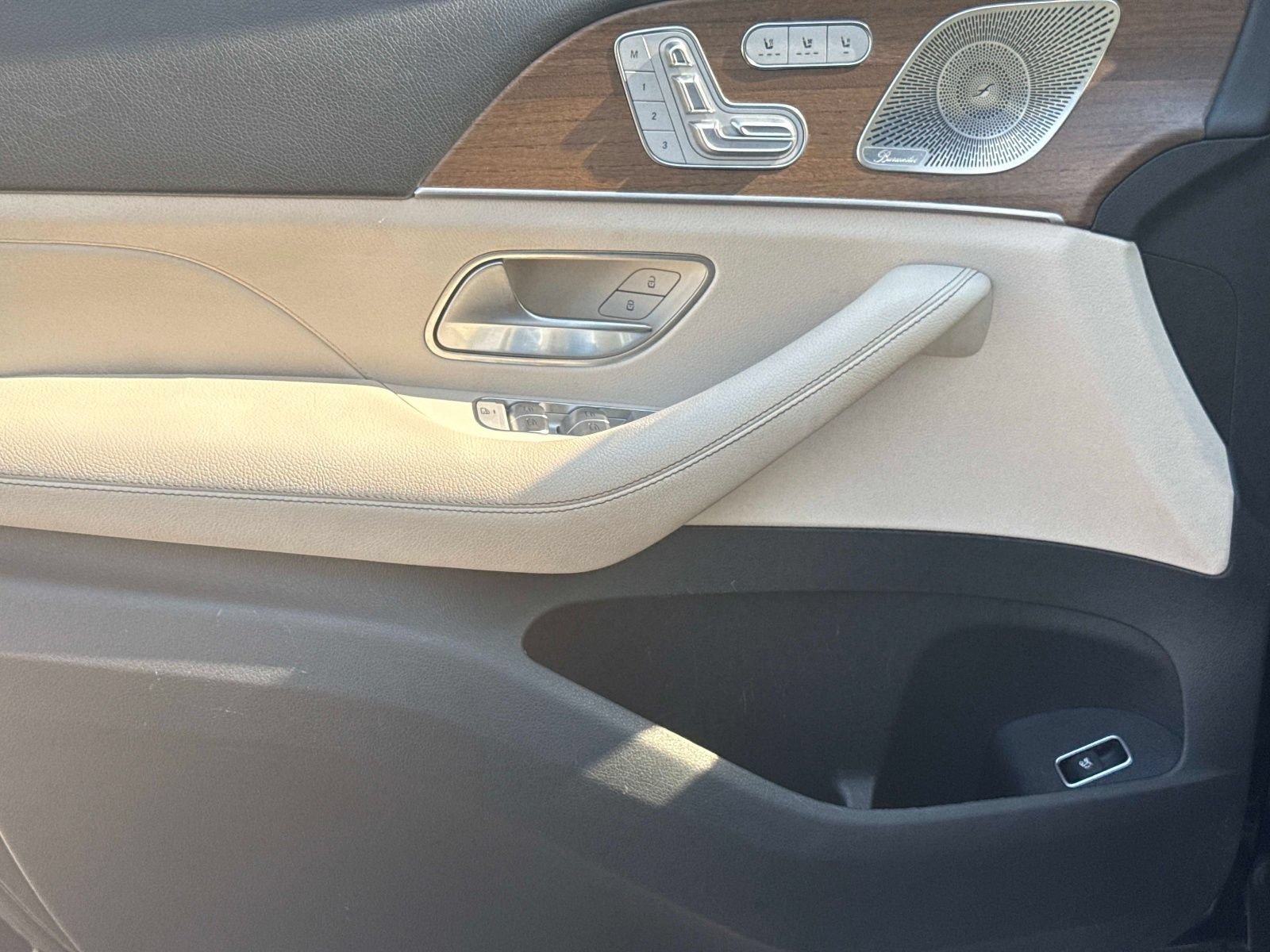 Used 2022 Mercedes-Benz GLS 450 4MATIC image 15