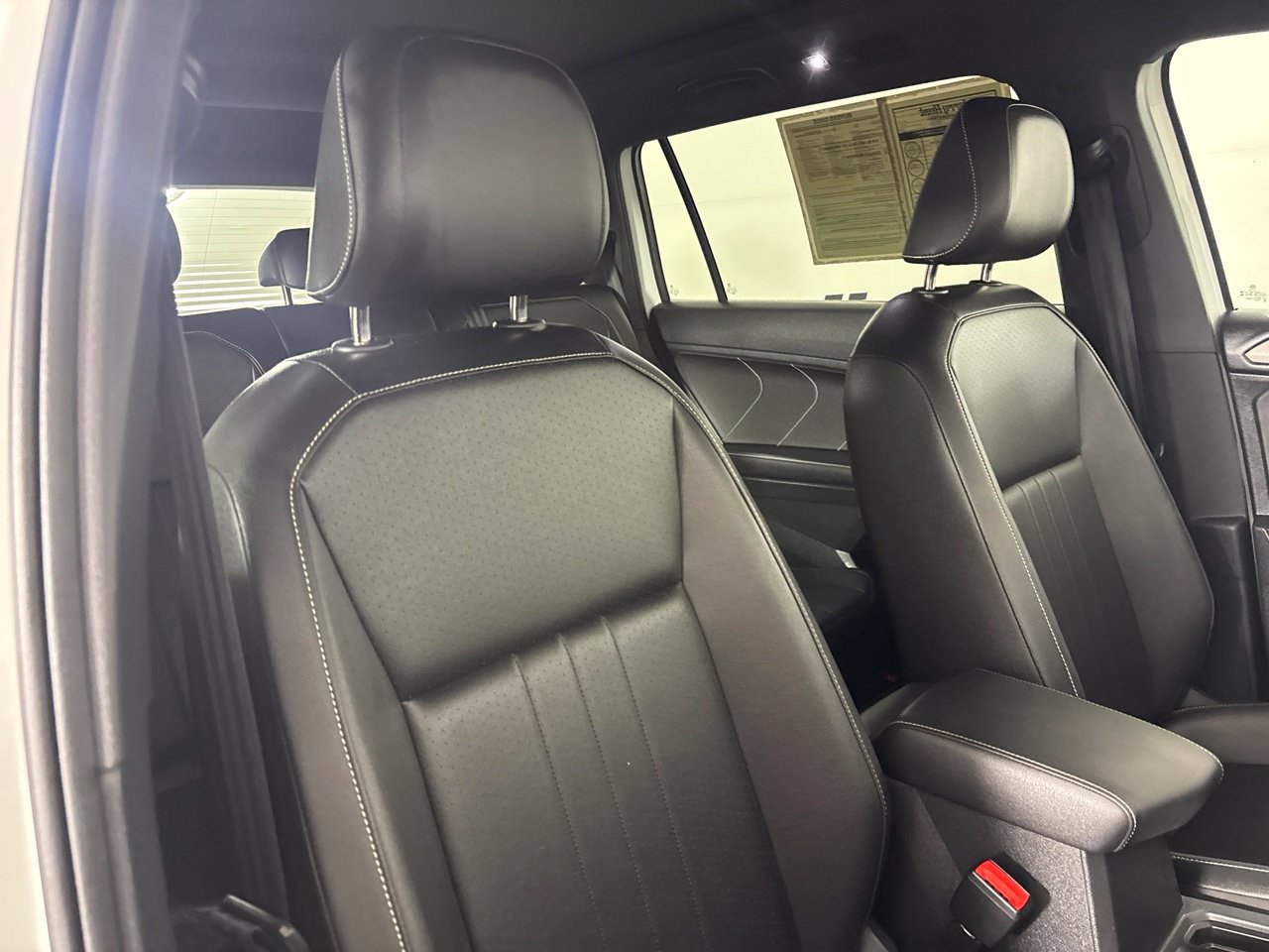 Used 2024 Volkswagen Tiguan SE R-Line AWD/4WD image 28