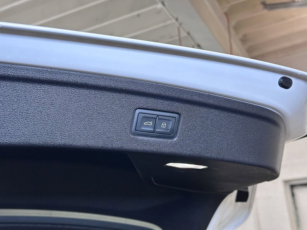 Used 2022 Audi S5 Premium image 17