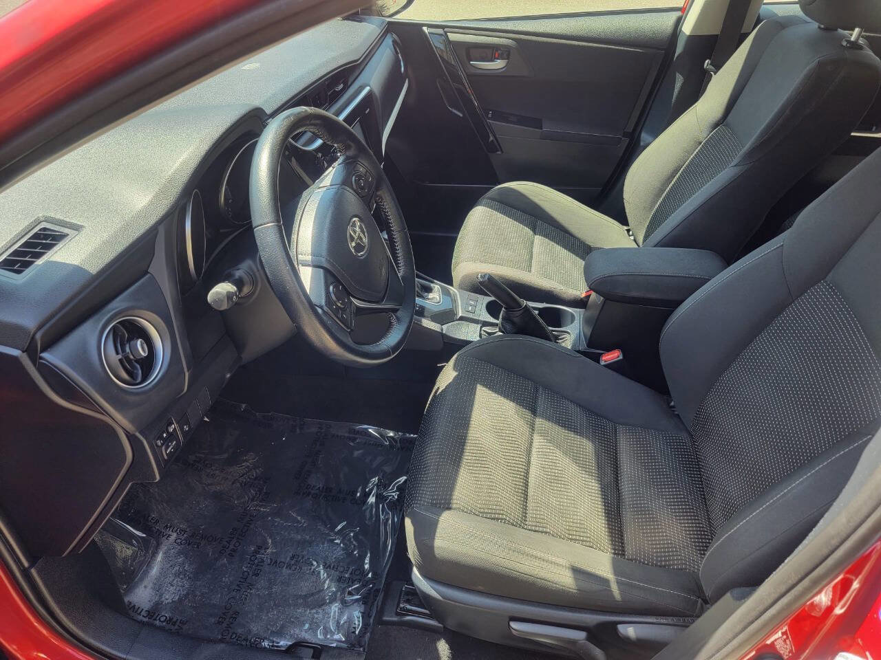 Used 2018 Toyota Corolla iM image 18