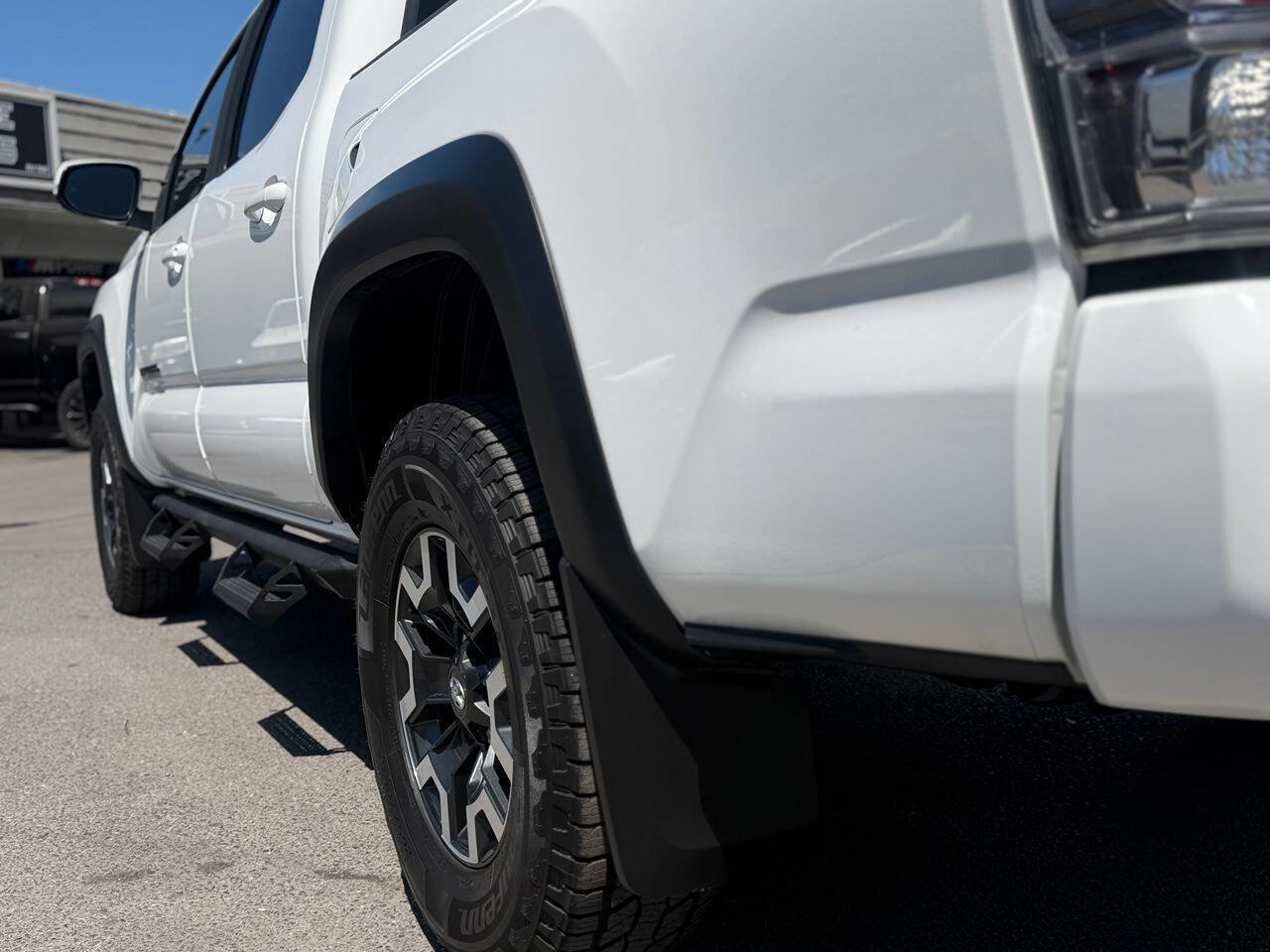 Used 2020 Toyota Tacoma TRD Off-Road w/ Technology Package AWD/4WD image 51