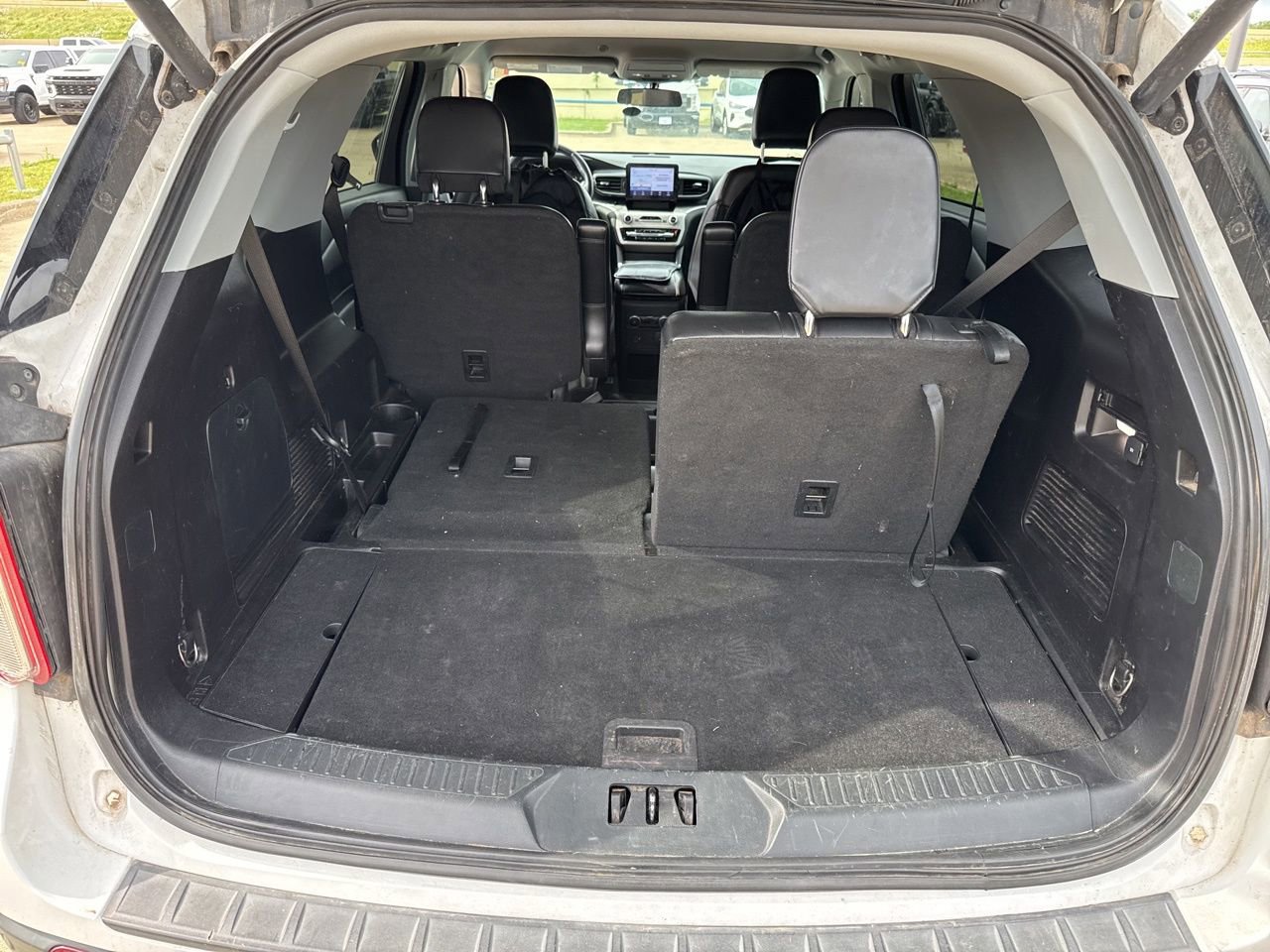 Used 2021 Ford Explorer XLT w/ Equipment Group 202A RWD image 10