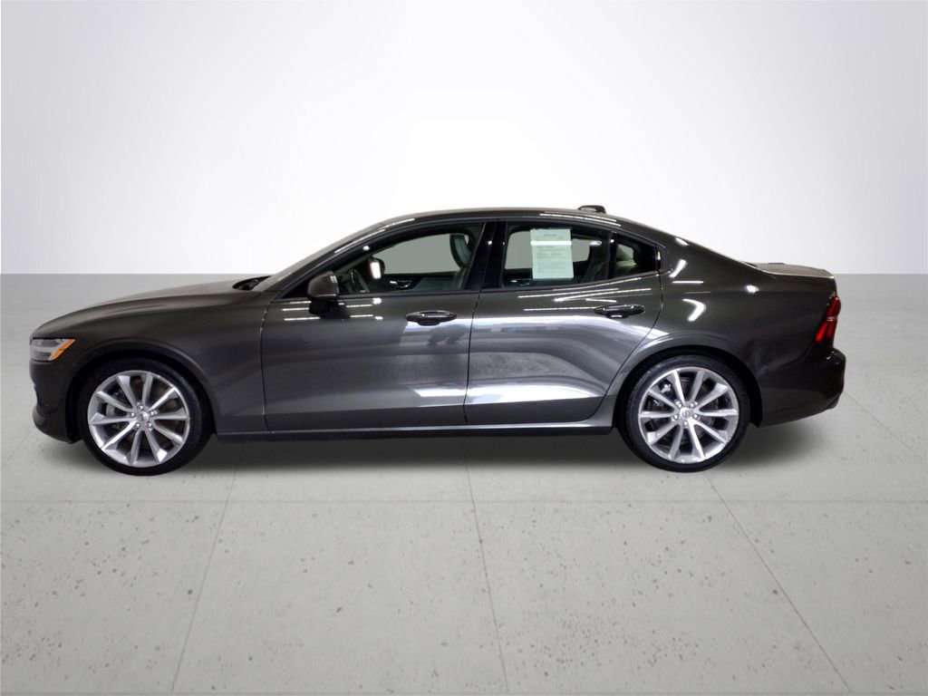 Used 2021 Volvo S60 T6 Momentum w/ Advanced Package AWD/4WD image 10