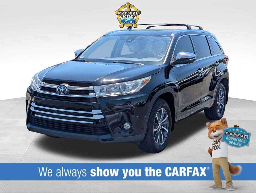 Used 2017 Toyota Highlander XLE AWD/4WD video 1