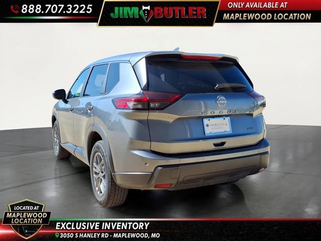 Used 2024 Nissan Rogue S AWD/4WD image 2