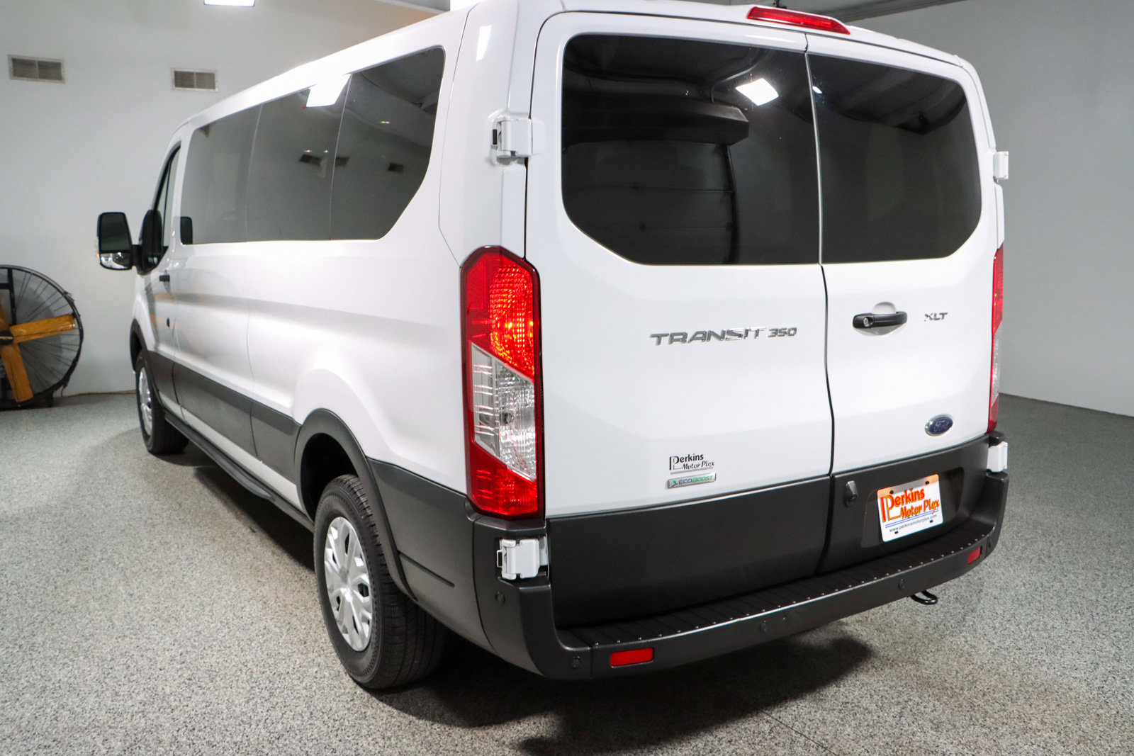 Used 2023 Ford Transit 350 XLT image 9