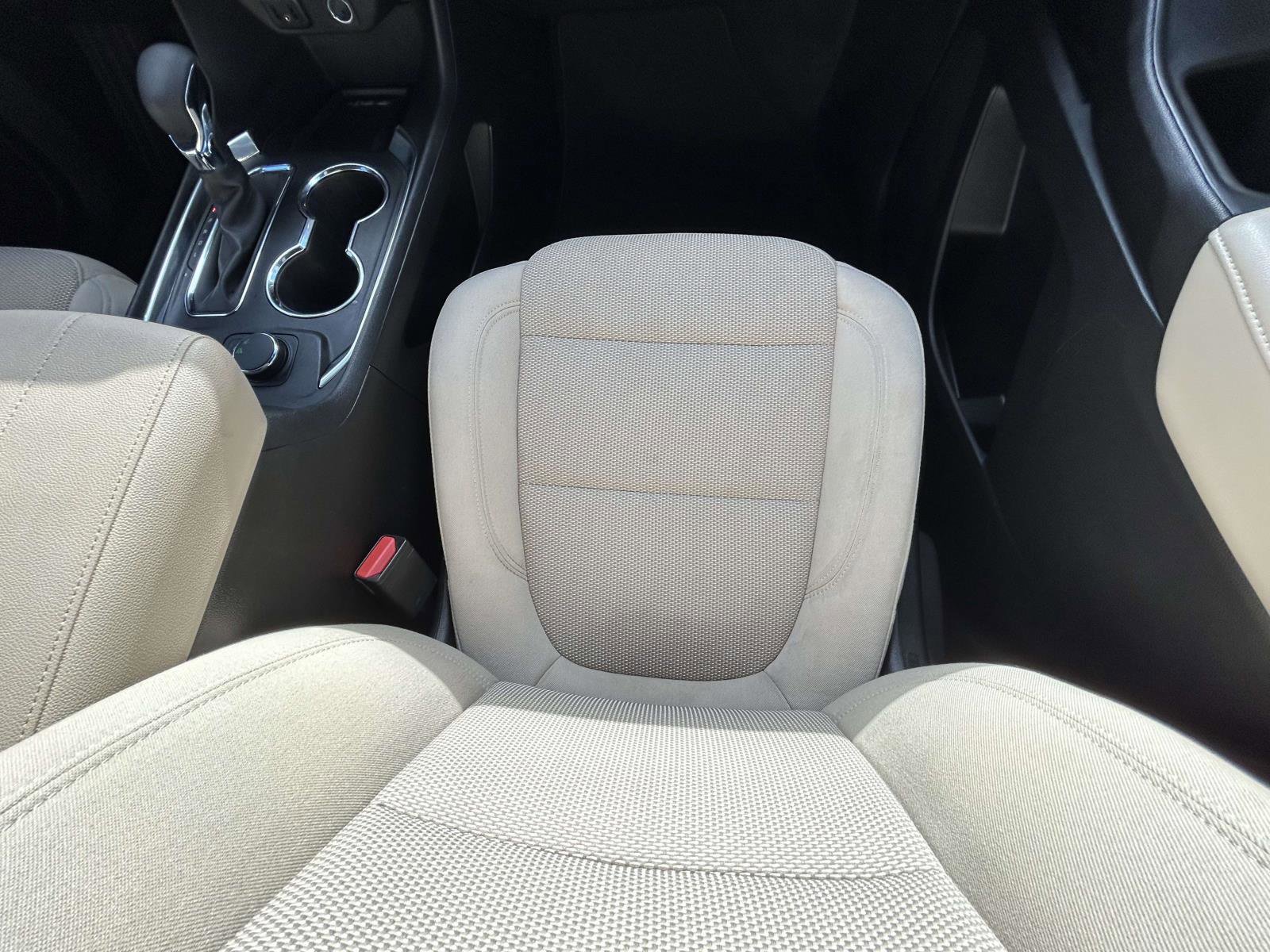 Used 2023 Chevrolet Traverse LT image 14