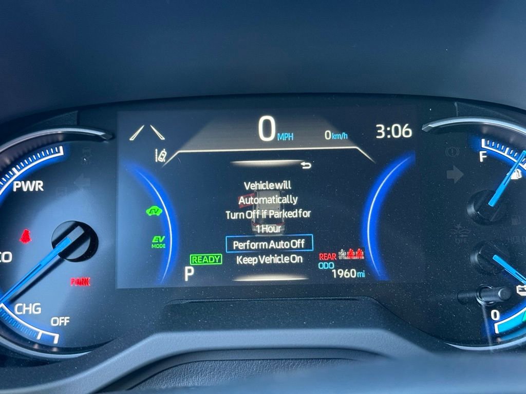 Certified 2025 Toyota RAV4 SE image 25