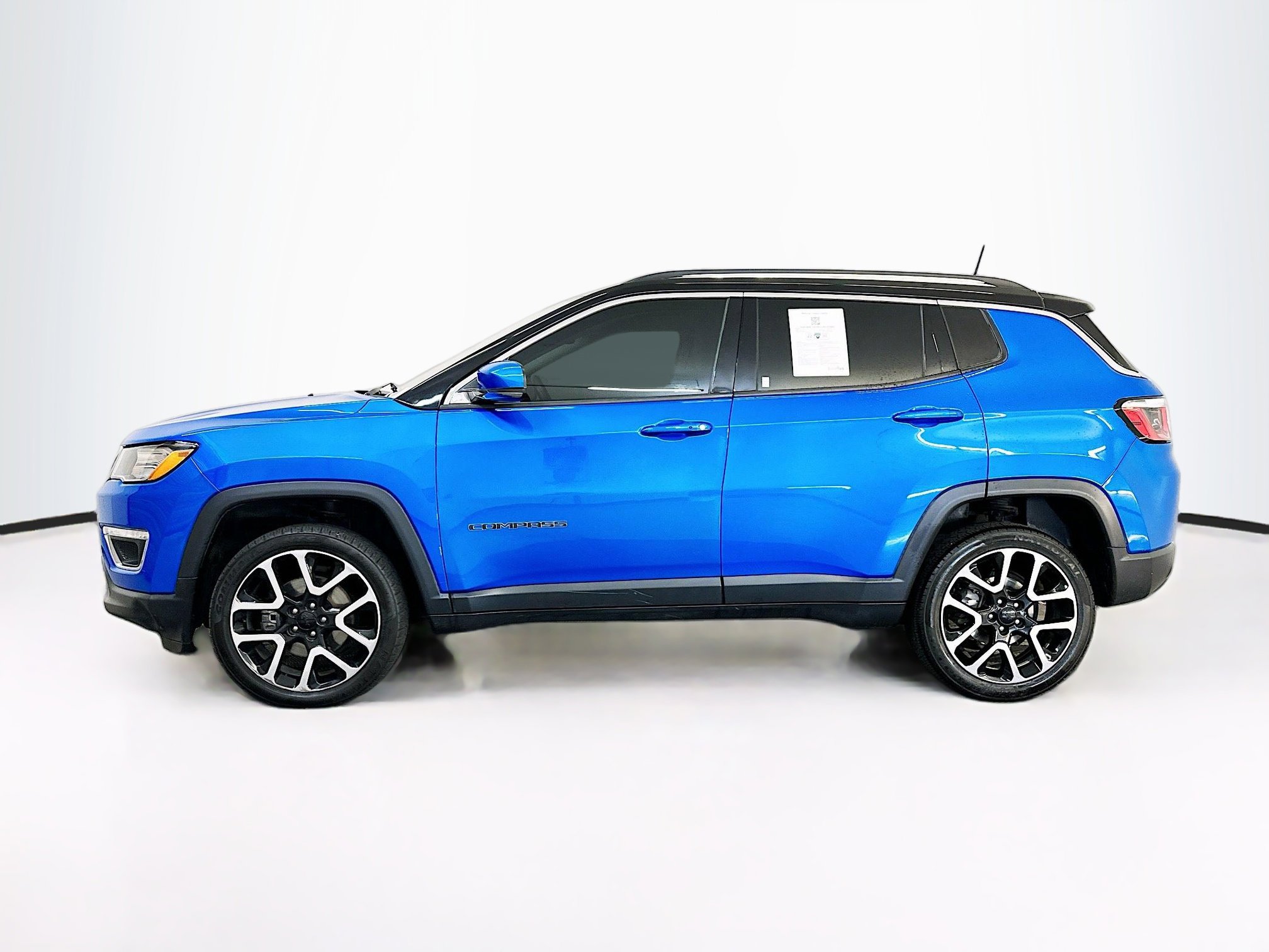 Used 2018 Jeep Compass Limited w/ Navigation Group AWD/4WD image 4