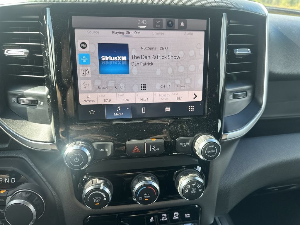 New 2026 RAM 1500 Express AWD/4WD image 23