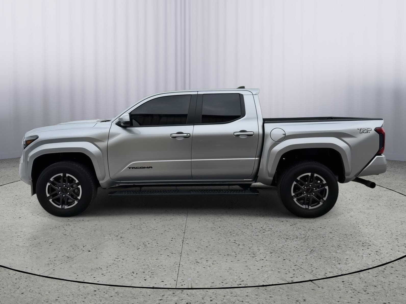 Used 2025 Toyota Tacoma TRD Sport AWD/4WD image 2