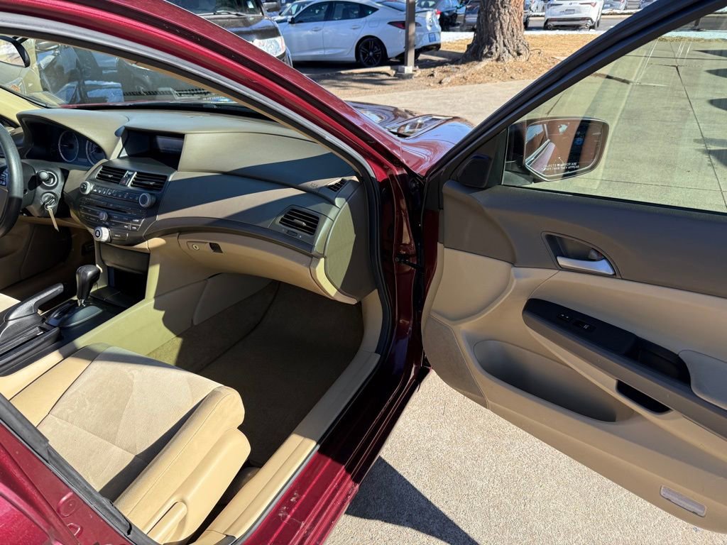Used 2010 Honda Accord LX-P image 17