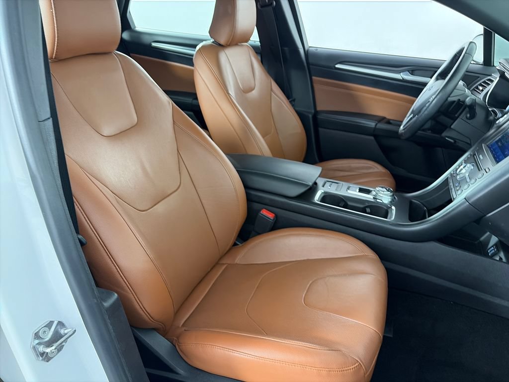 Used 2020 Ford Fusion Titanium FWD image 31