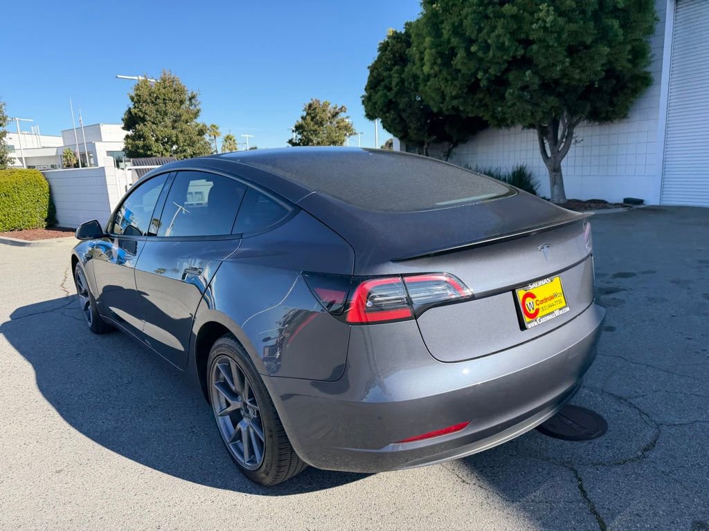 Used 2023 Tesla Model 3 Standard Range image 3