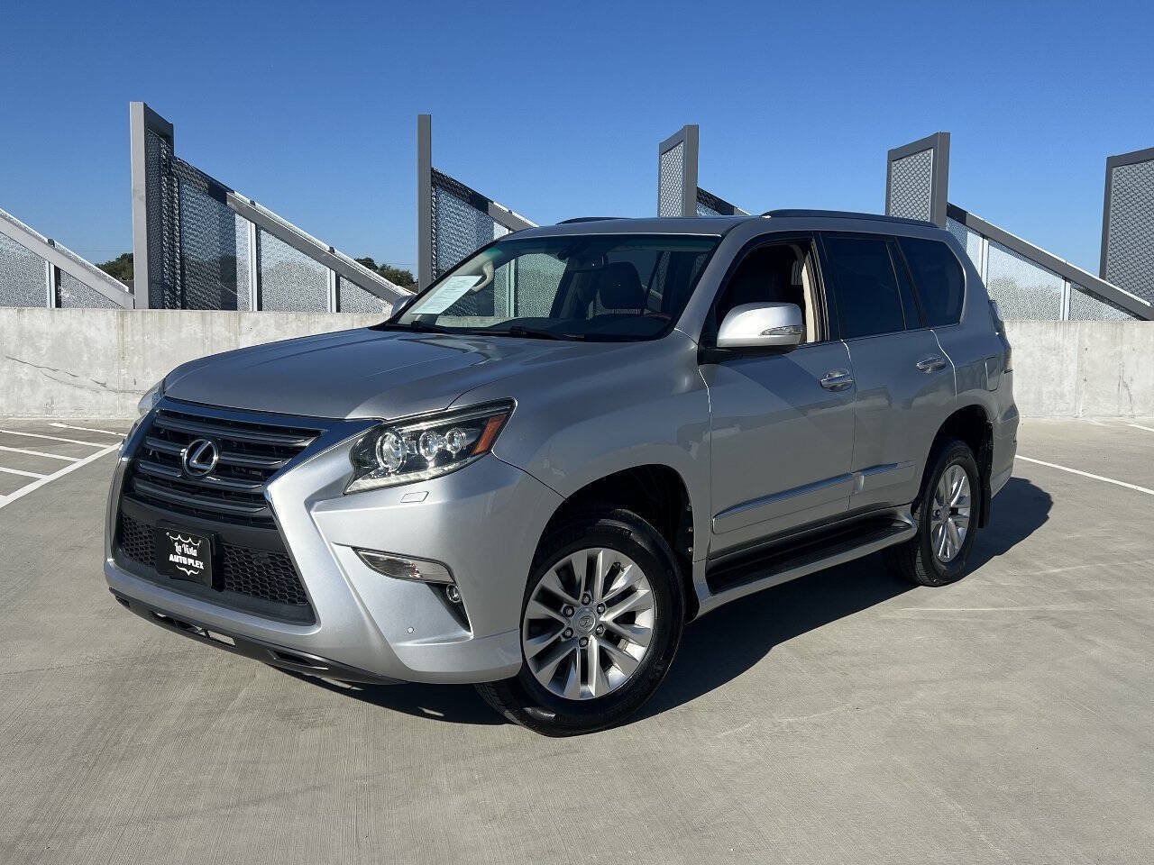 Used 2018 Lexus GX 460 Premium w/ Premium Package AWD/4WD image 2