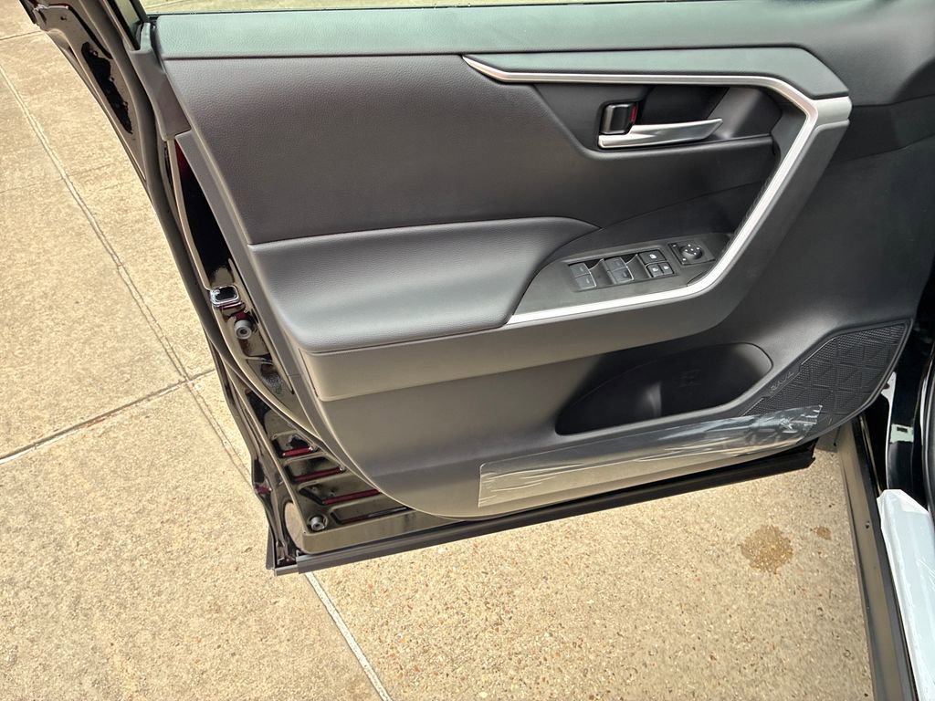 New 2025 Toyota RAV4 XLE image 12
