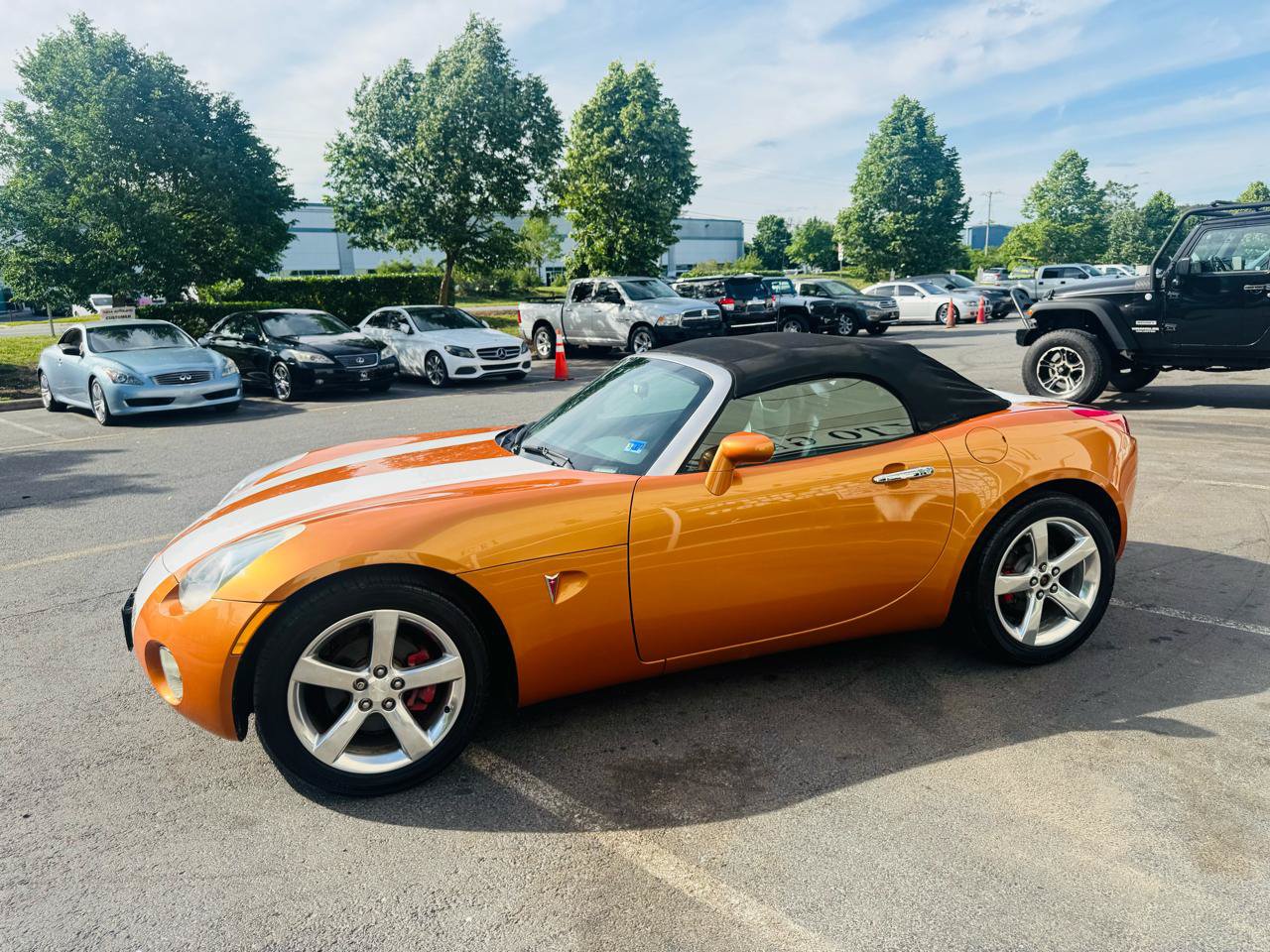 Used 2006 Pontiac Solstice Convertible w/ Premium Package RWD image 19