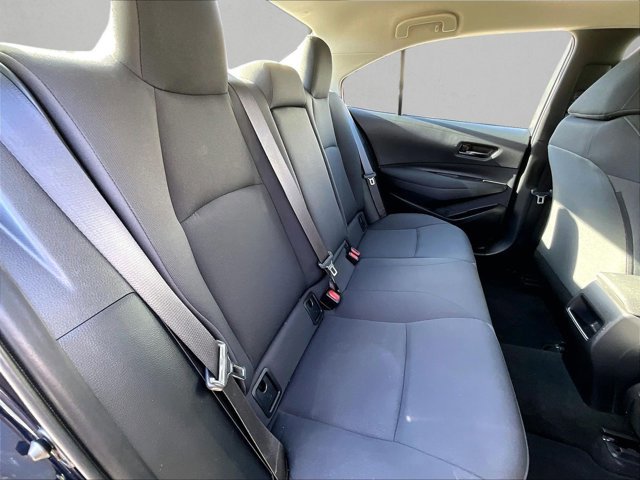 Used 2022 Toyota Corolla LE image 29