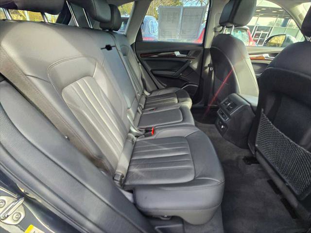 Used 2020 Audi Q5 e Premium Plus w/ Premium Plus Package image 14