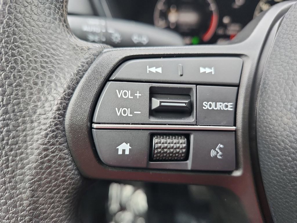 Used 2025 Honda CR-V LX image 28