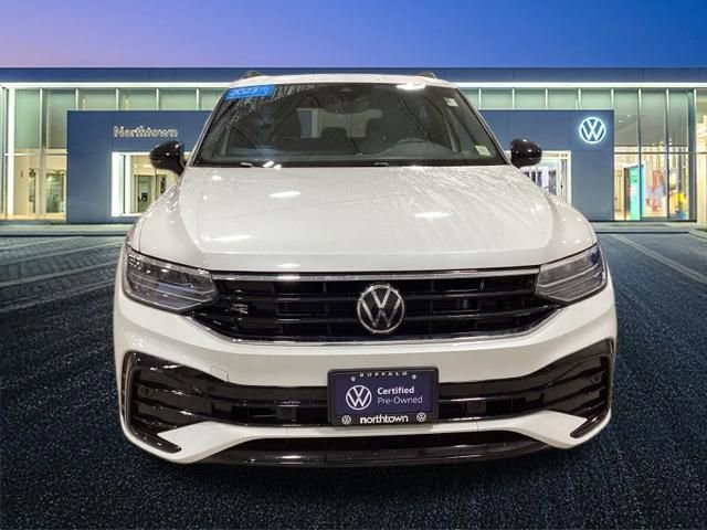 Certified 2023 Volkswagen Tiguan SE R-Line image 7