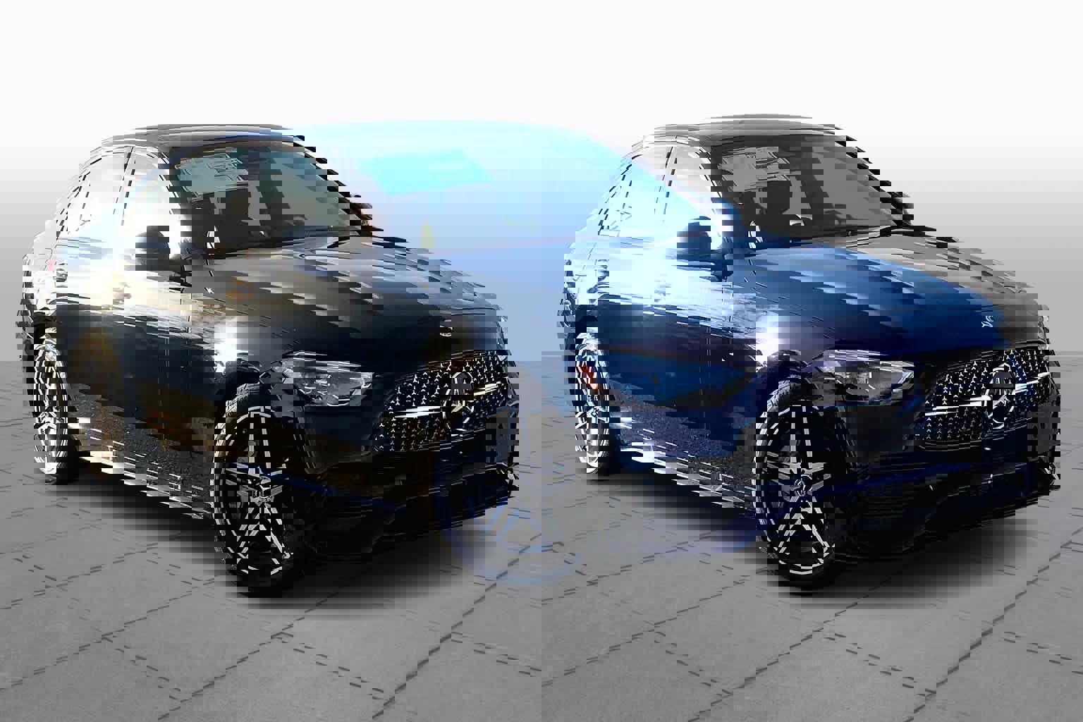 Used 2025 Mercedes-Benz C 300 4MATIC Sedan image 2