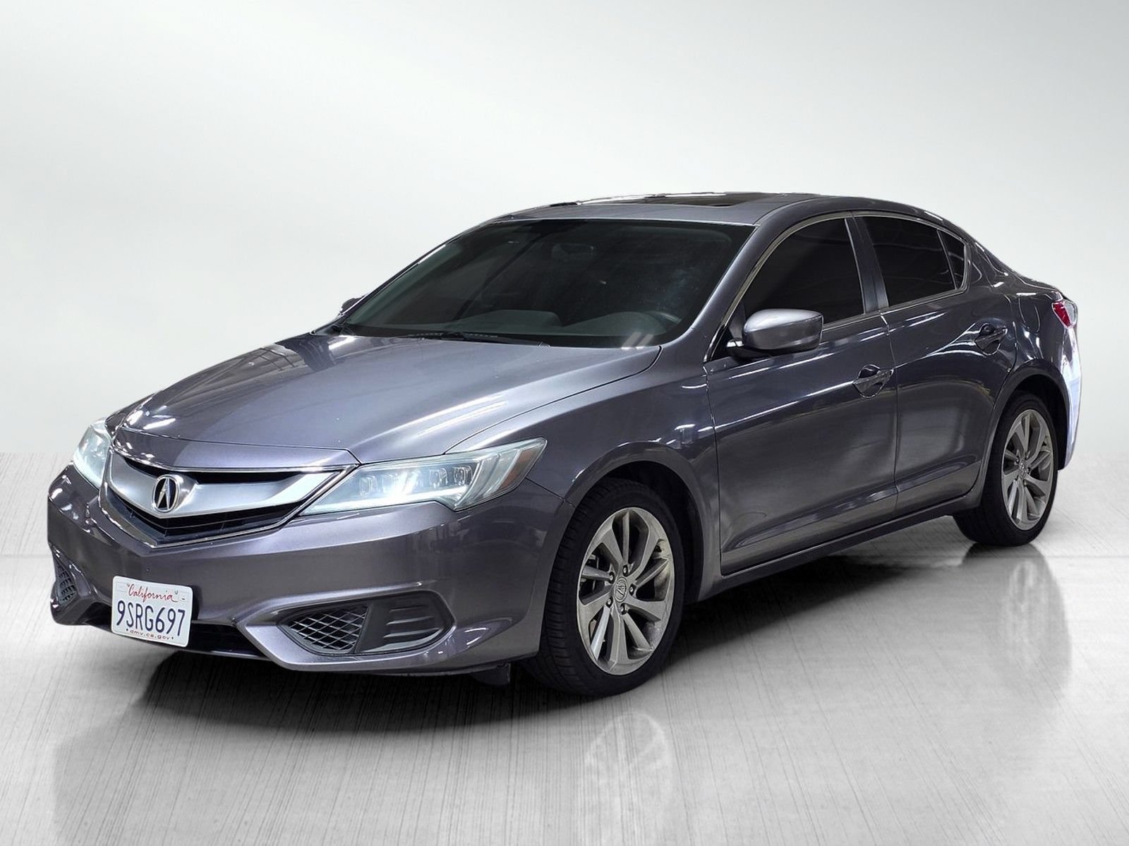 Used 2017 Acura ILX w/ AcuraWatch Plus Package FWD image 3