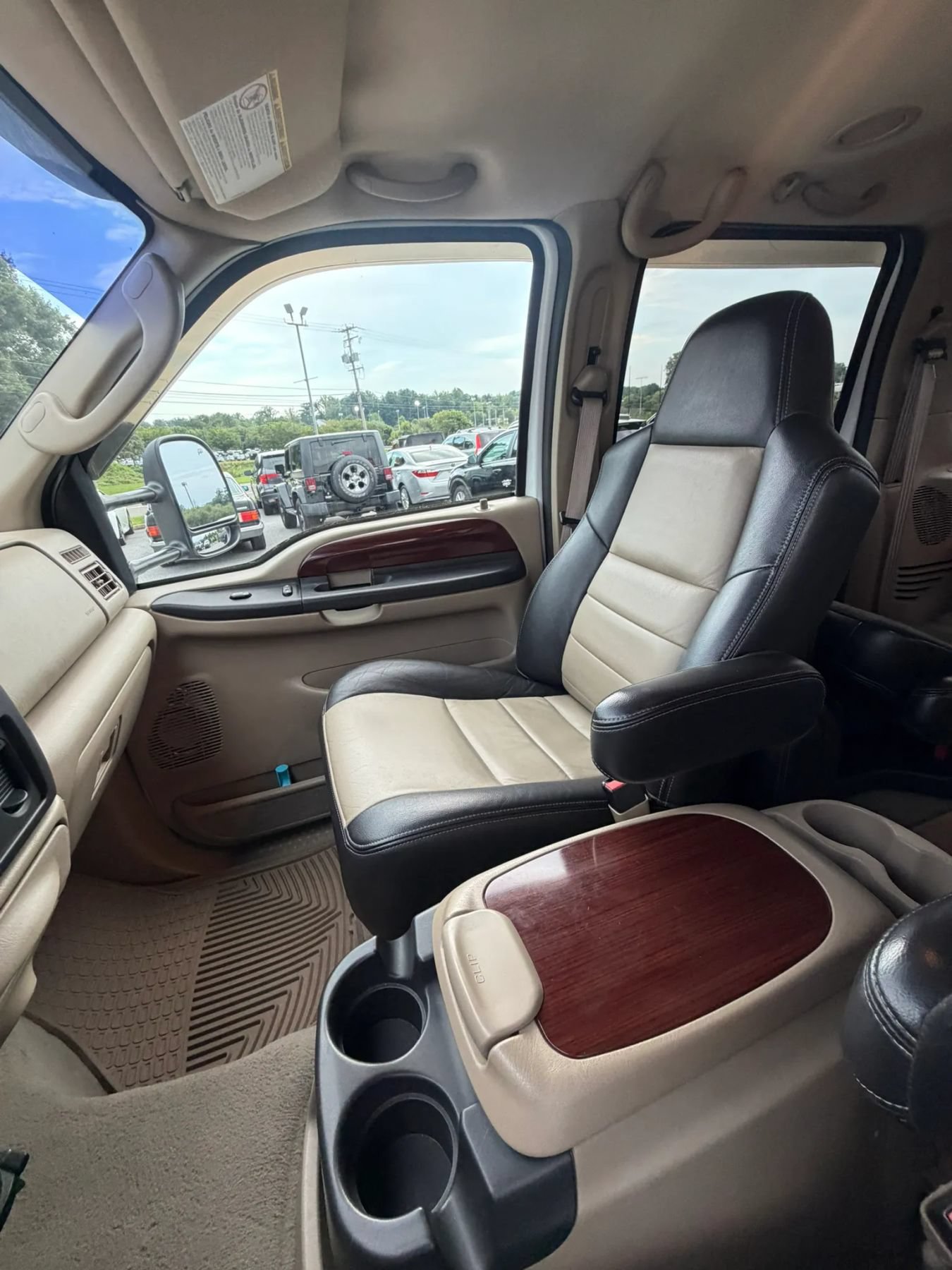 Used 2005 Ford Excursion Eddie Bauer AWD/4WD image 44