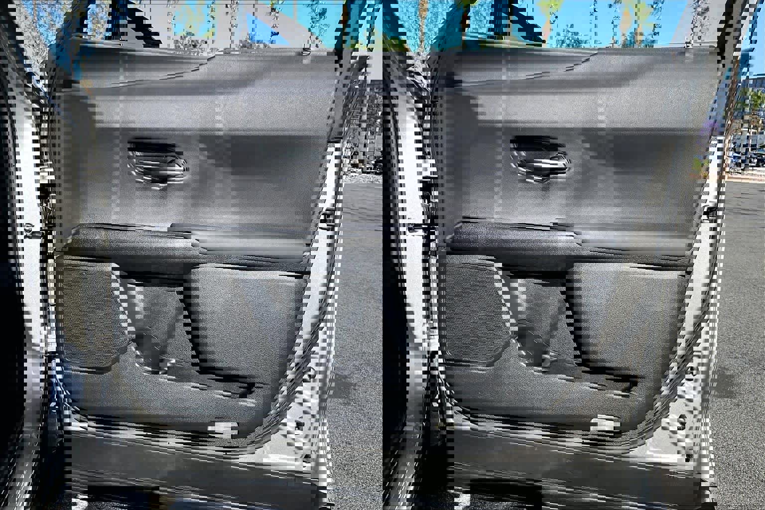 Used 2020 Lexus UX 200 w/ Premium Package image 21